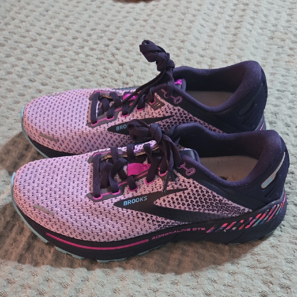 Brooks Women's Adrenaline GTS 22